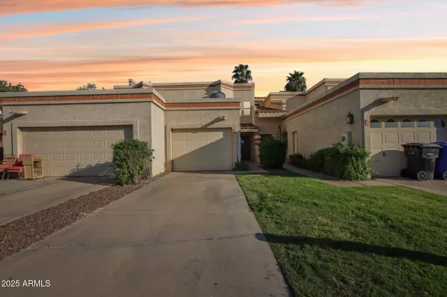 MLS: 6857721 Condo For Sale