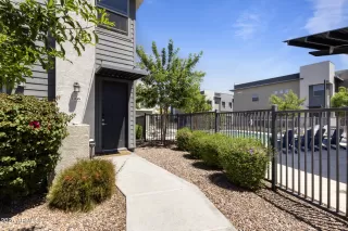 Photo #6: 6857863 Listing 