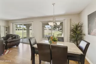 Photo #5: 6858191 Listing