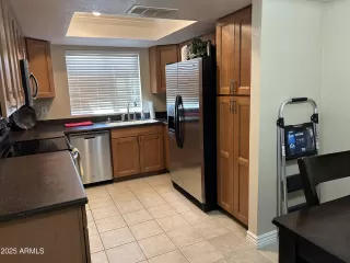 Photo #5: 6858208 Listing