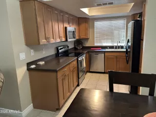 Photo #6: 6858208 Listing