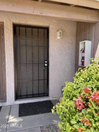 Photo #2: 6858240 Listing