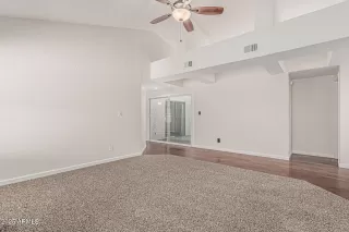 Photo #3: 6858398 Listing 