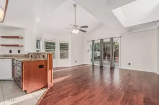 Photo #5: 6858398 Listing 