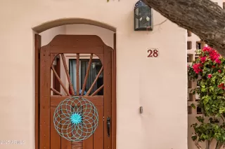 Photo #2: 6858733 Listing 