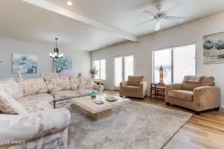 Photo #6: 6858733 Listing 