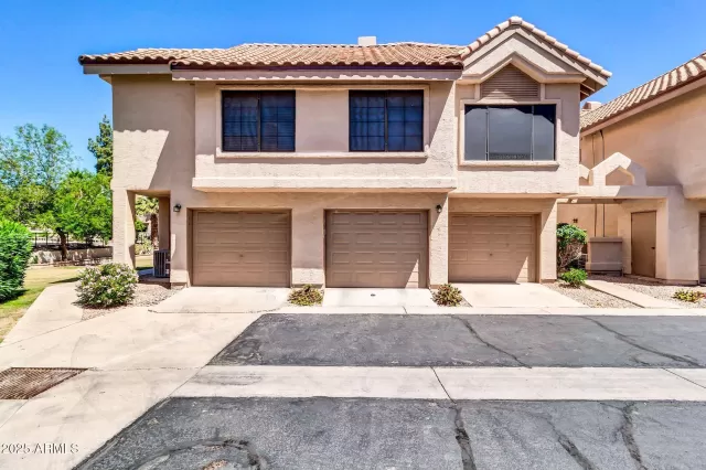 MLS: 6858744 Condo For Sale