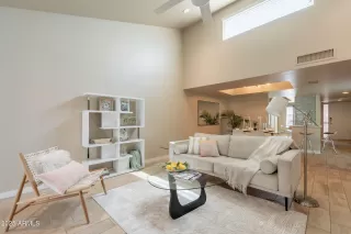 More Details about MLS # 6859151 : 2320 S FOREST AVENUE