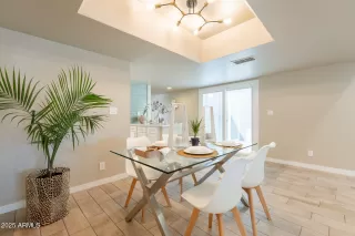 Photo #2: 6859151 Listing 