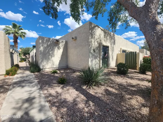 MLS: 6859320 Condo For Sale