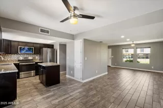 Photo #4: 6859326 Listing 