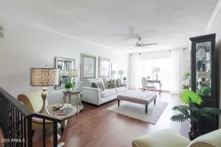 Photo #4: 6859519 Listing 