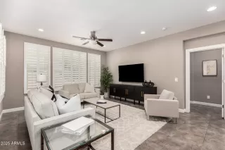 Photo #6: 6859907 Listing 