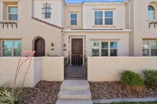 Photo #2: 6859913 Listing