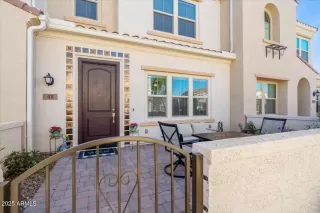 Photo #3: 6859913 Listing