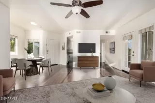 Photo #3: 6860115 Listing 