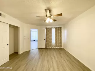 Photo #5: 6860221 Listing 