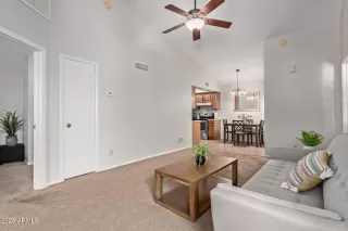 Photo #3: 6860290 Listing 