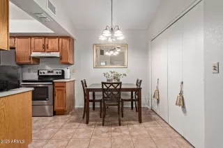 Photo #4: 6860290 Listing 