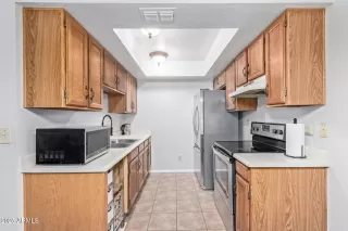 Photo #6: 6860290 Listing 