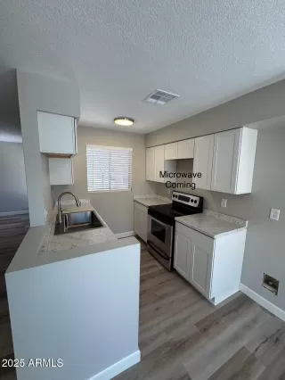 Photo #2: 6860648 Listing