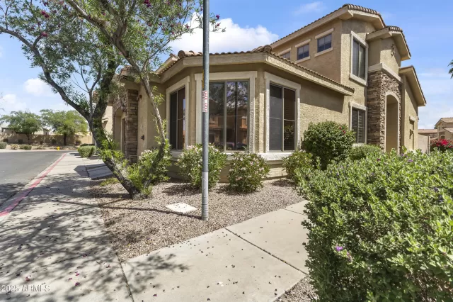 MLS: 6860896 Condo For Sale