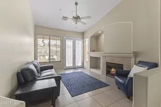 Photo #5: 6860896 Listing