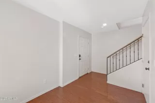 Photo #3: 6860901 Listing