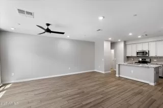 Photo #4: 6861156 Listing 