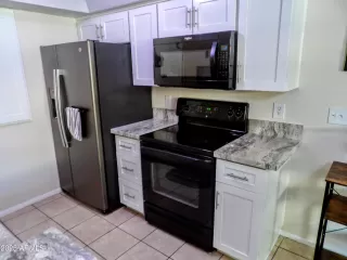 Photo #4: 6861488 Listing