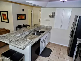 Photo #5: 6861488 Listing