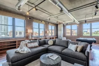 Photo #2: 6861820 Listing 