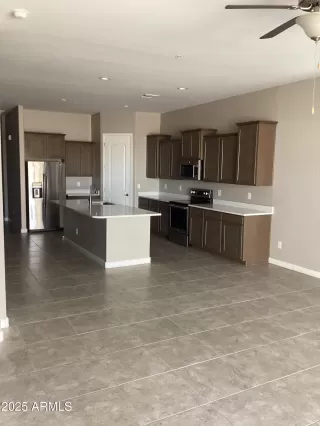 Photo #4: 6861882 Listing