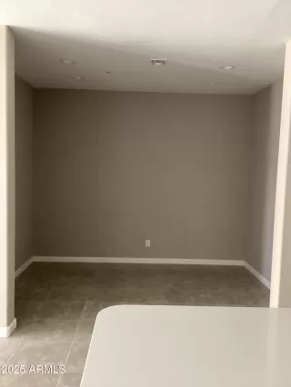 Photo #5: 6861882 Listing