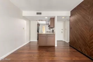 Photo #4: 6861958 Listing 