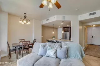 Photo #3: 6862422 Listing 