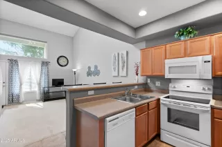 Photo #6: 6862453 Listing 