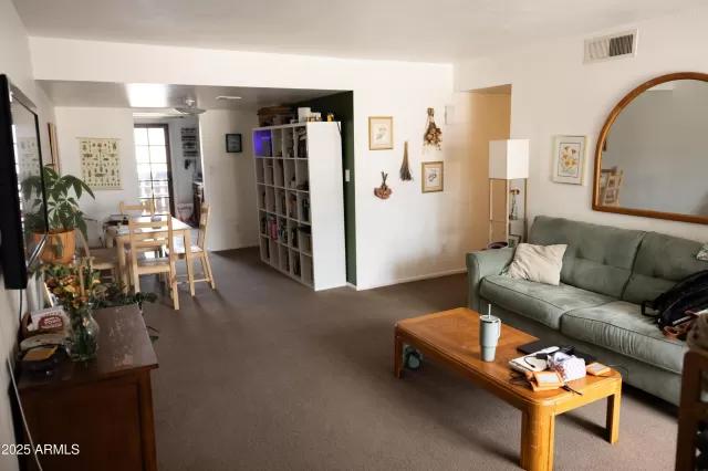 MLS: 6862462 Condo For Sale