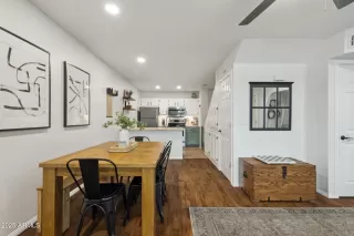 Photo #2: 6862666 Listing