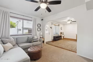 Photo #5: 6862666 Listing