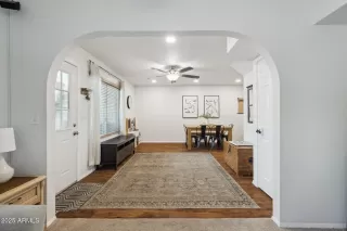 Photo #6: 6862666 Listing