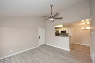 Photo #5: 6862888 Listing 