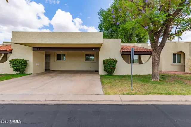 MLS: 6863666 Condo For Sale