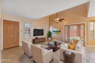 Photo #2: 6863734 Listing