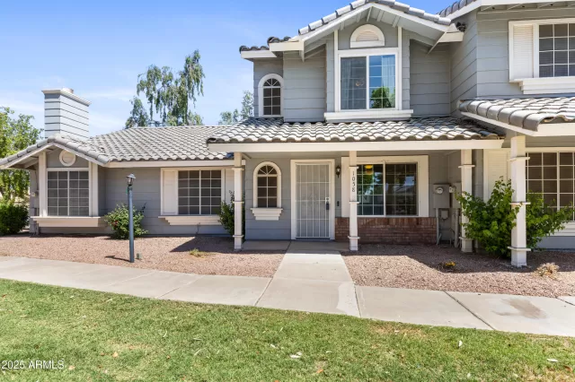 MLS: 6863752 Condo For Sale