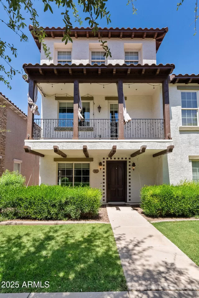 MLS: 6863993 Condo For Sale