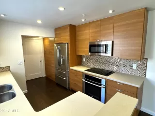 Photo #6: 6864010 Listing 