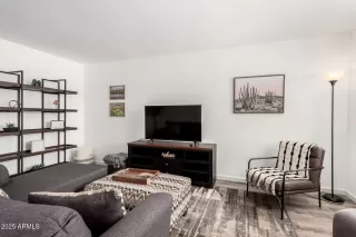 Photo #4: 6864021 Listing