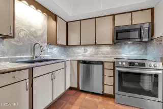 Photo #2: 6864082 Listing