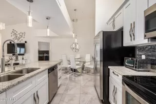 Photo #5: 6864349 Listing